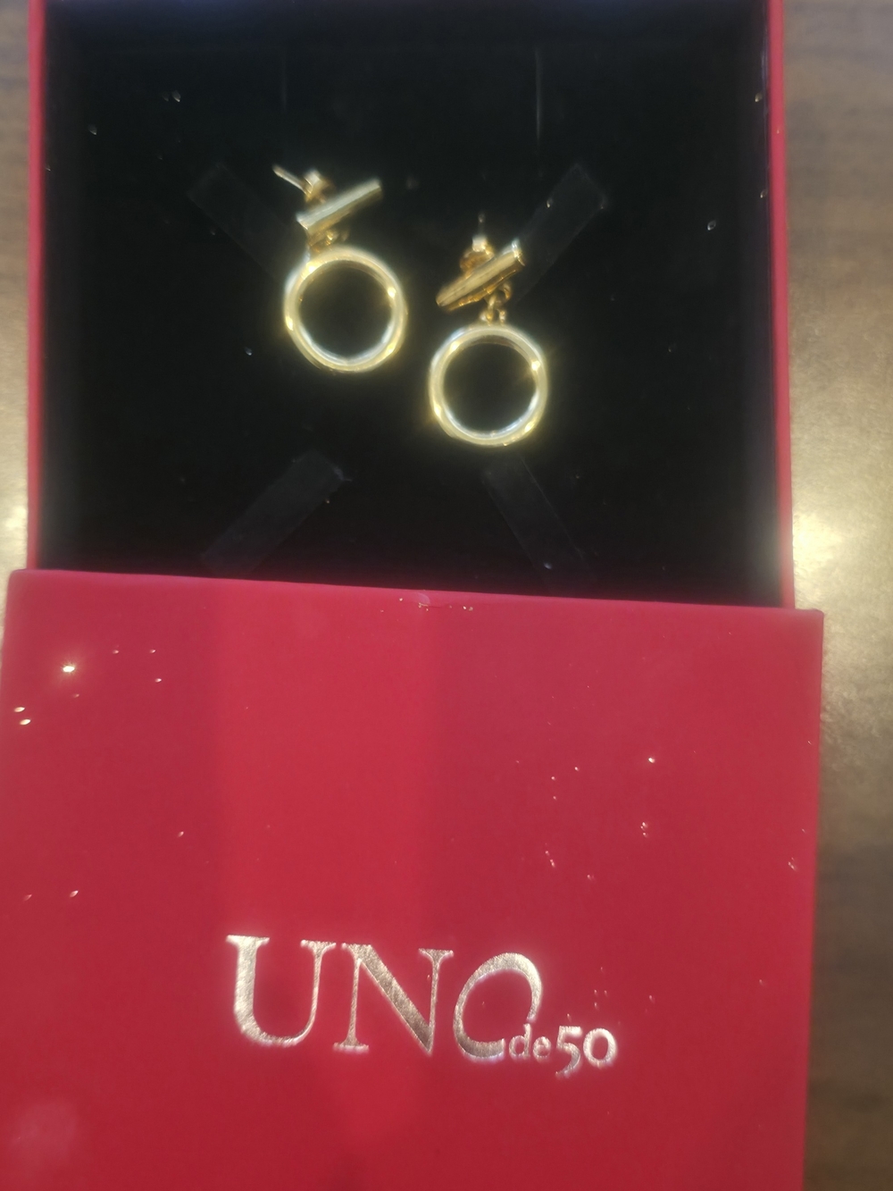 UNO de 50 Gold Circular Drop Stud Earrings